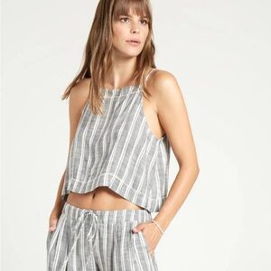 || Bella Dahl ||  High Neck Swing Top • Button Down Back• Pinstripe • Size XS